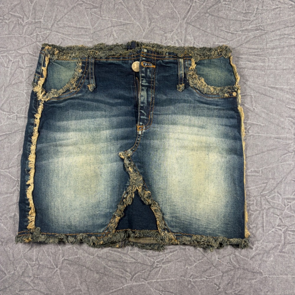 Bodied by Uchis Kali Uchis Obsesión Frayed Denim Mini Skirt NWT Size 8 (US 2-4)